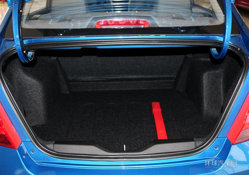 2013款 三廂 1.4L 手動理想版