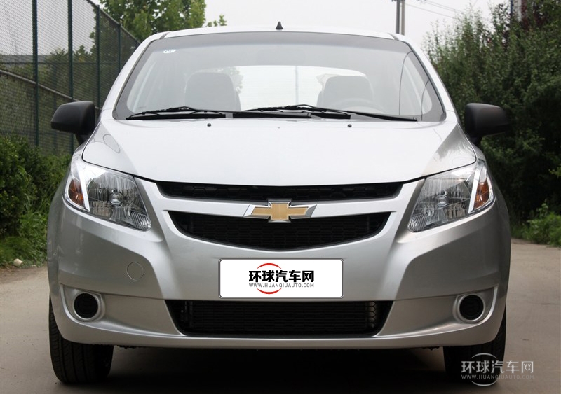 2013款 三廂 1.2L EMT理想版