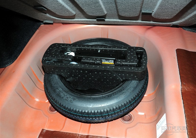 2013款 三廂 1.2L 手動時尚幸福版