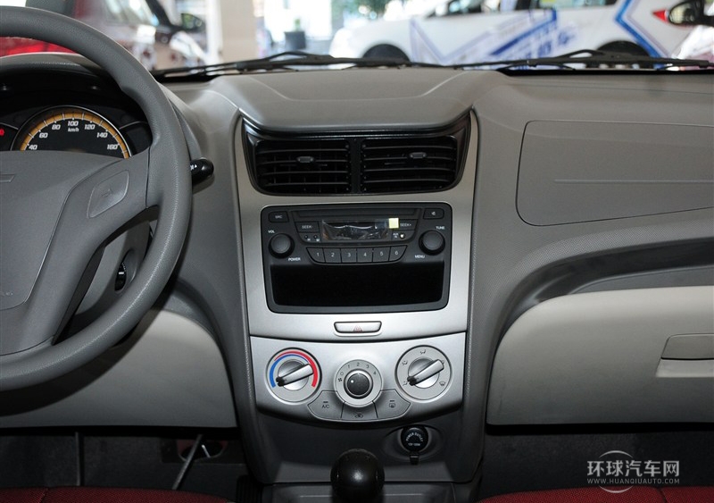 2013款 三廂 1.2L 手動(dòng)時(shí)尚版