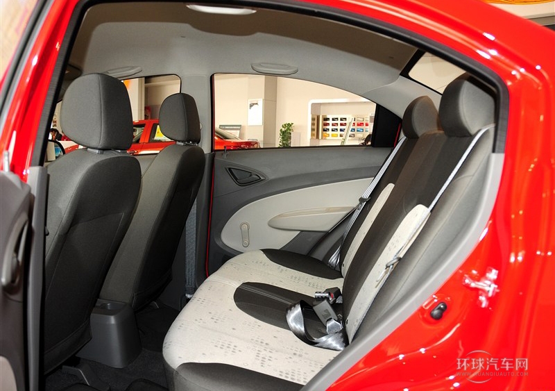 2013款 三廂 1.2L 手動溫馨版