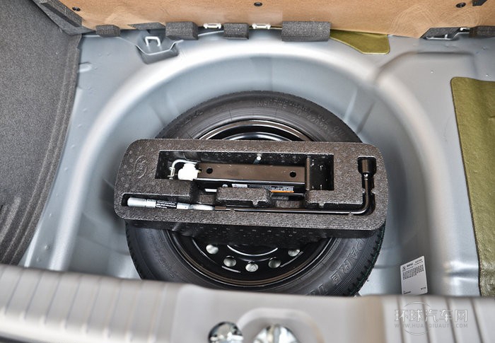 2013款 兩廂 1.2L 手動(dòng)溫馨版