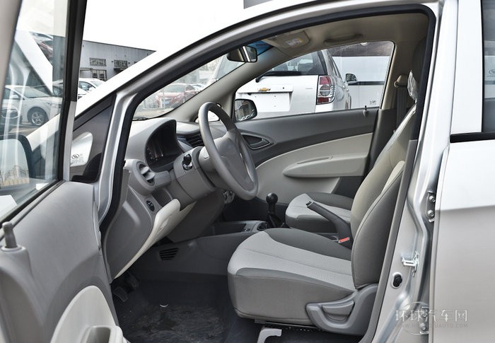 2013款 兩廂 1.2L 手動(dòng)溫馨版