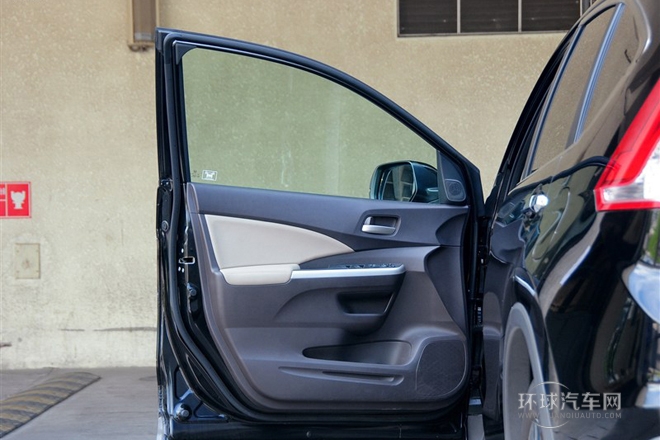 2012款 2.4L 四驅尊貴導航版