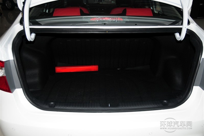 2012款 三廂 1.4L MT GLS紀念版