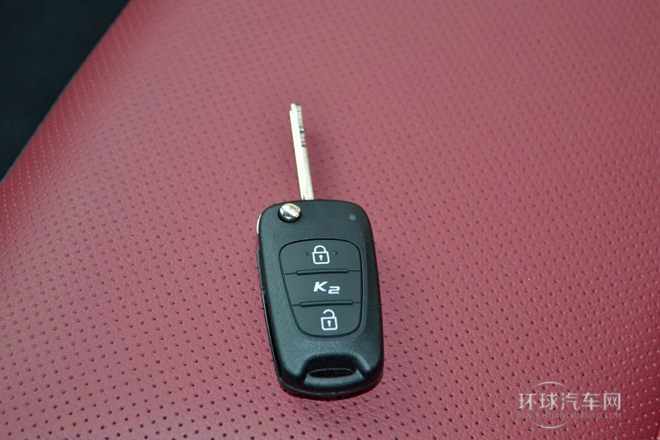 2012款 兩廂 1.4L AT 炫酷紀(jì)念版