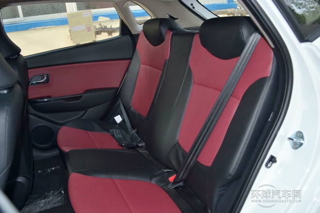 2012款 兩廂 1.4L AT 炫酷紀念版