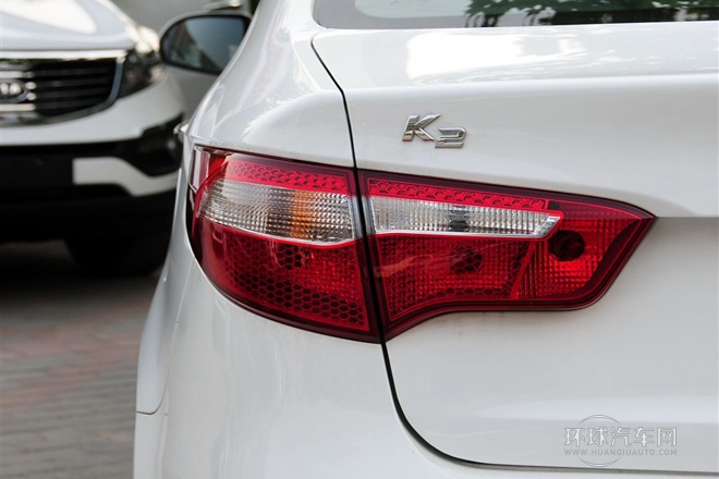 2012款 三廂 1.6L AT Premium紀(jì)念版