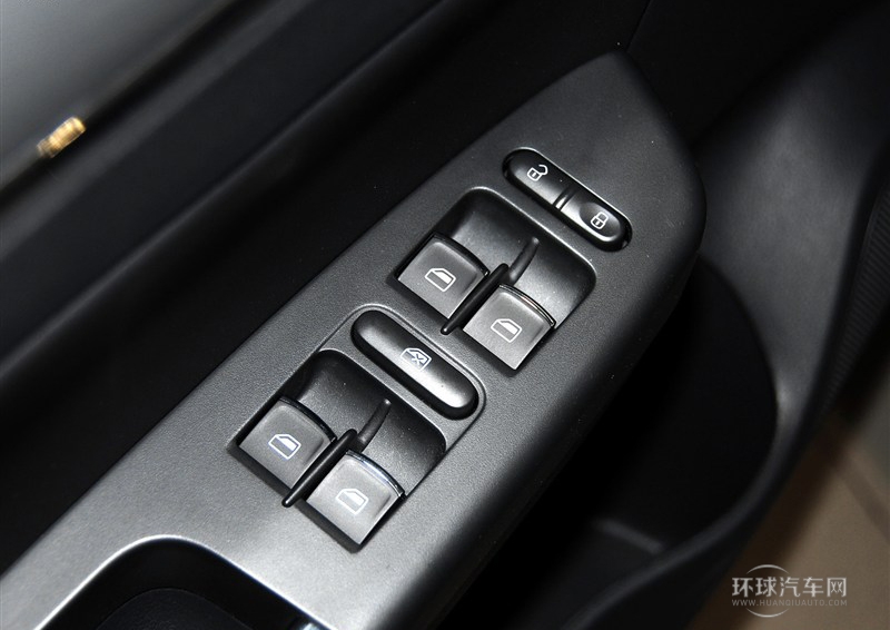 2014款 1.6L 手動(dòng)舒適型