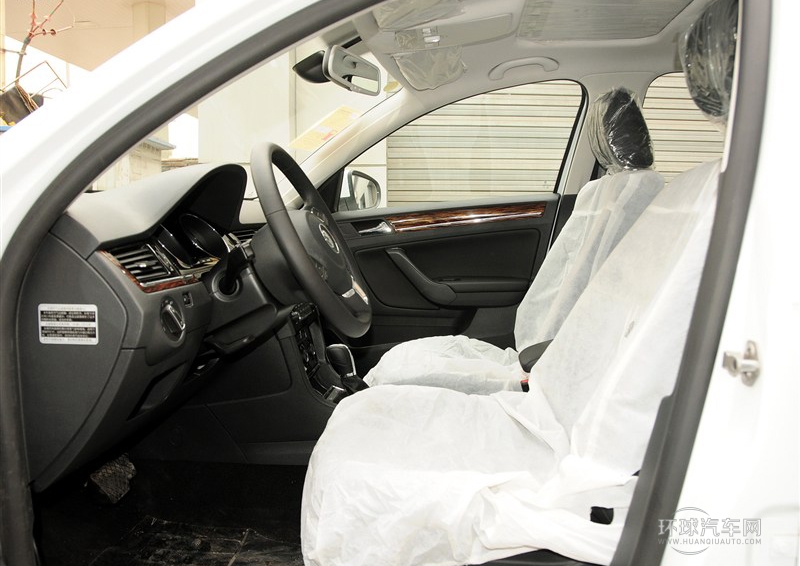 2014款 1.6L 自動(dòng)豪華型