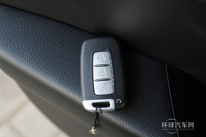 2012款 兩廂 1.6L AT Premium紀念版