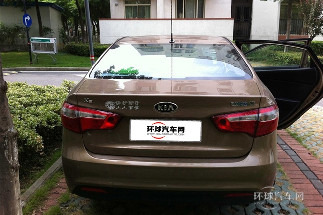 2012款 三廂 1.4L AT TOP紀(jì)念版