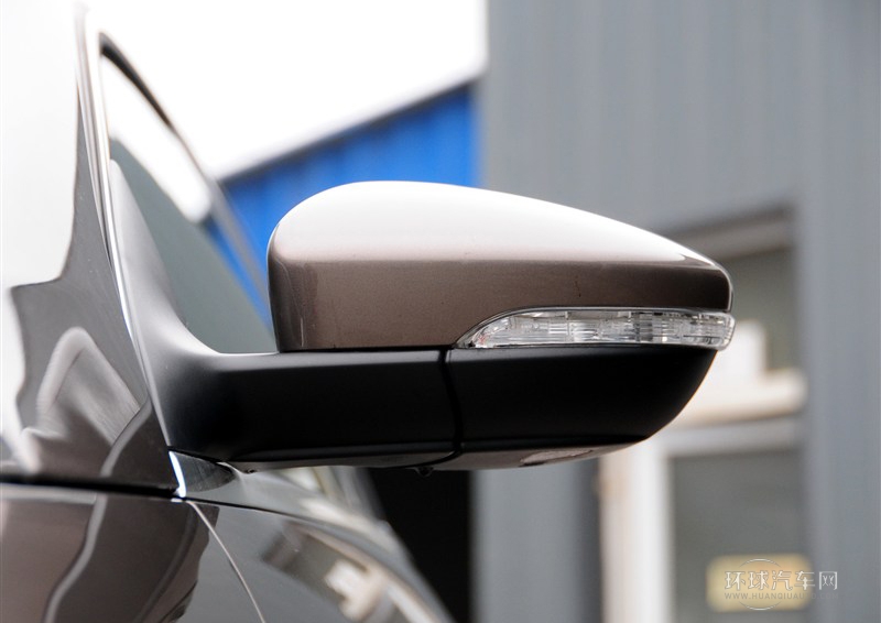 2013款 1.8TSI 豪華型