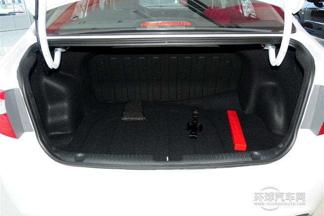 2012款 三廂 1.4L MT TOP紀(jì)念版