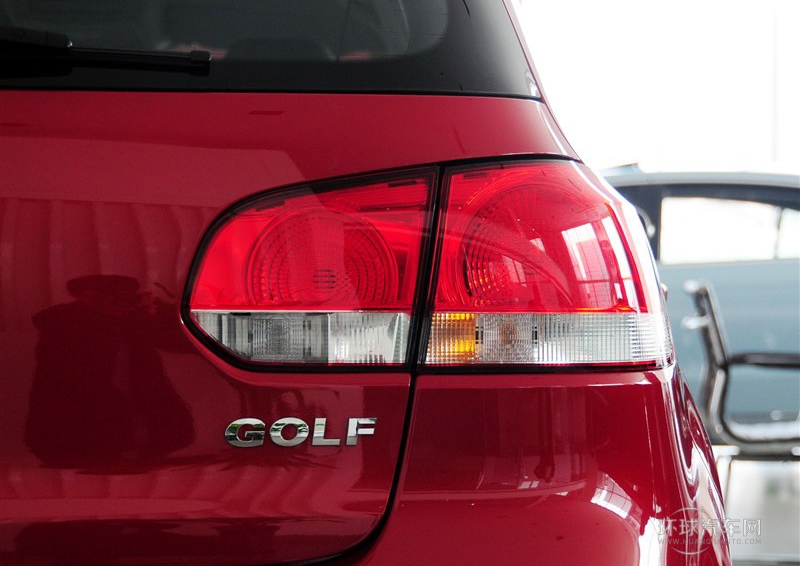 2012款 1.6 自動(dòng)時(shí)尚型