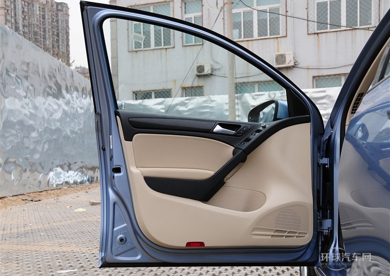 2012款 1.6 自動舒適型