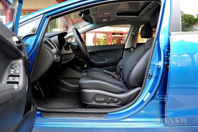 2013款 1.8L 自動Premium