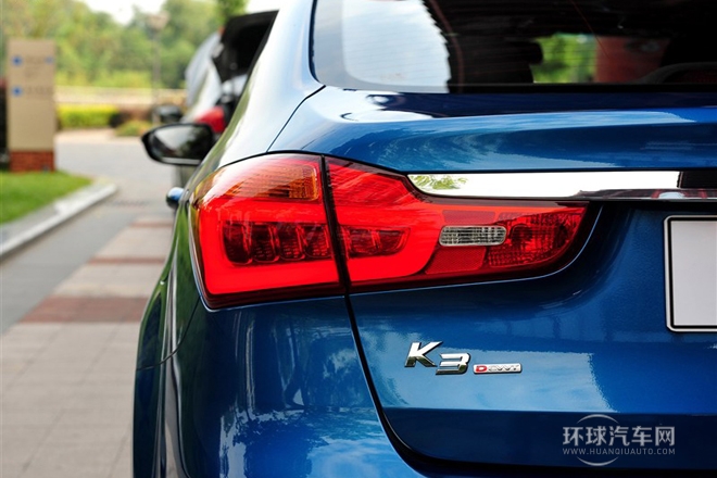 2013款 1.8L 自動Premium