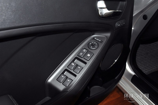 2013款 1.6L 自動Premium