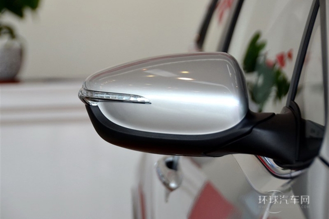 2013款 1.6L 自動Premium