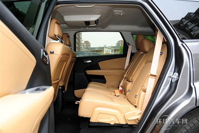 2013款 3.6L 四驅旗艦版