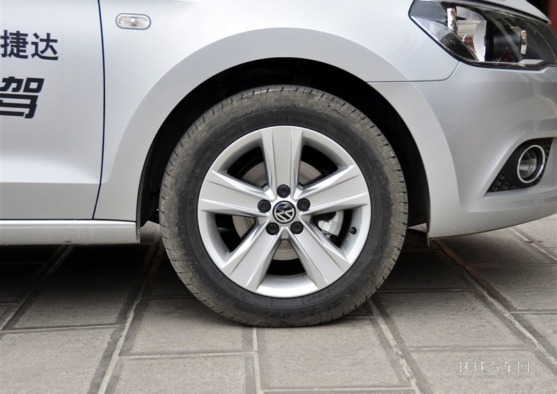 2013款 1.6L 手動豪華型