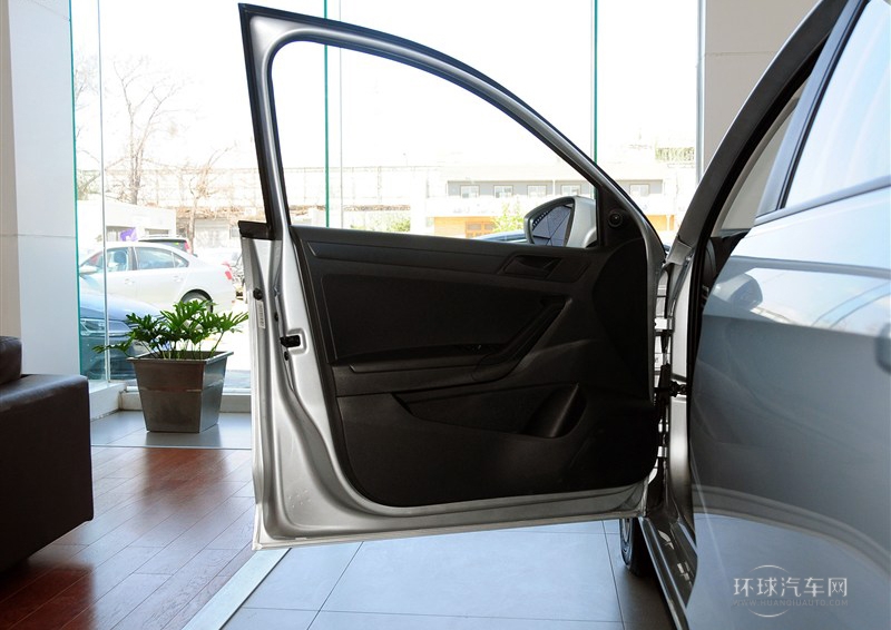 2013款 1.6L 手動時尚型