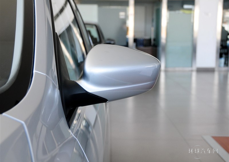 2013款 1.6L 手動時尚型