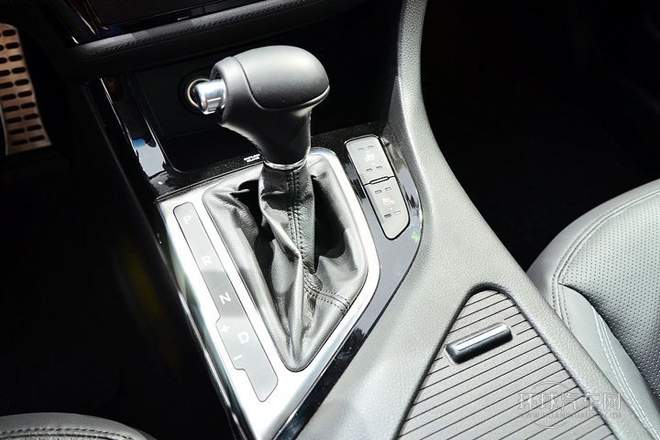 2014款 2.0L AT PREMIUM