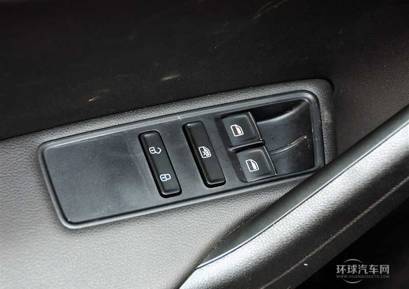 2013款 1.6L 自動豪華型