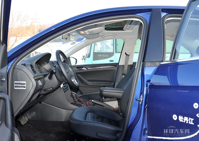 2013款 1.6L 自動豪華型