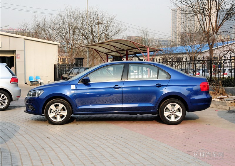 2013款 1.6L 自動豪華型