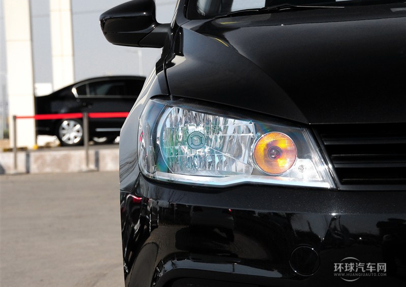 2013款 1.6L 自動時尚型