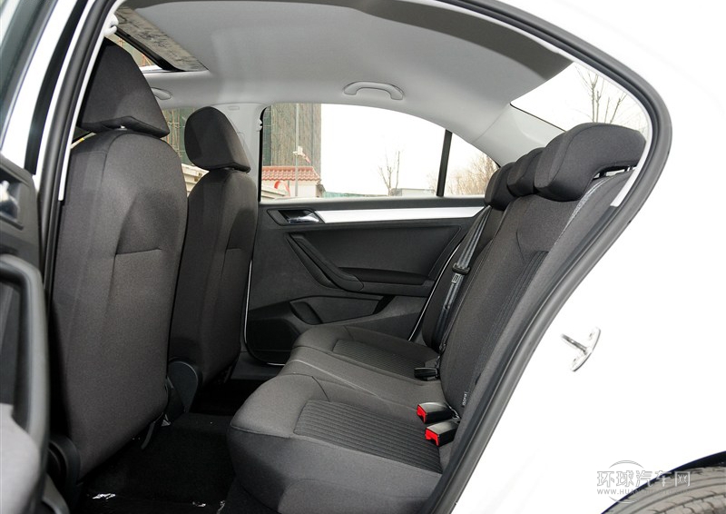 2013款 1.6L 自動舒適型