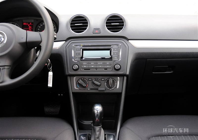 2013款 1.6L 自動舒適型