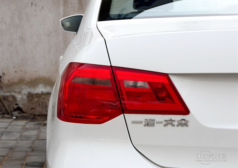 2013款 1.6L 自動舒適型