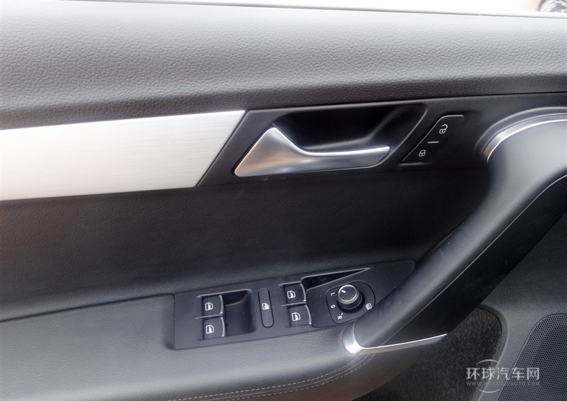 2013款 1.8TSI 舒適型