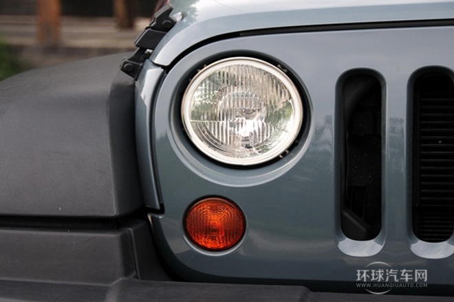 2013款 3.6L 四門十周年紀念版