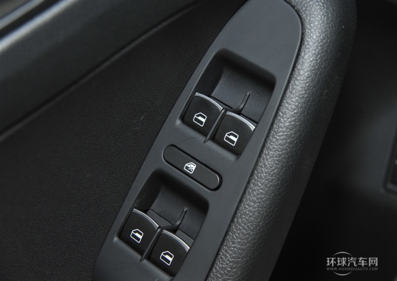 2014款 1.6L 手動時尚型