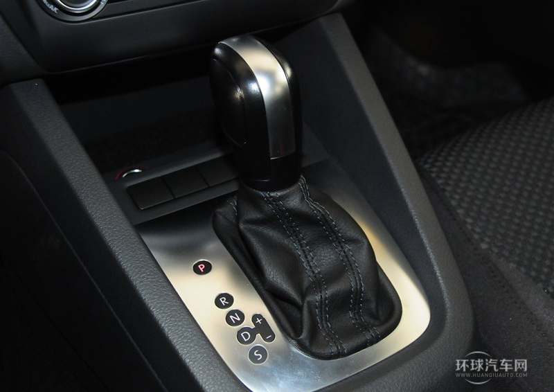 2014款 1.6L 自動(dòng)時(shí)尚型