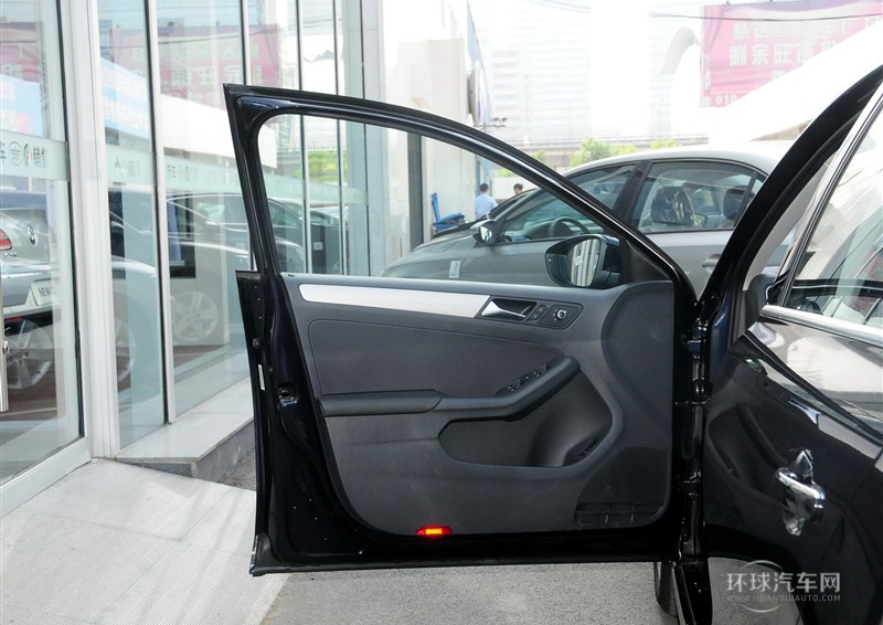 2014款 1.6L 自動舒適型