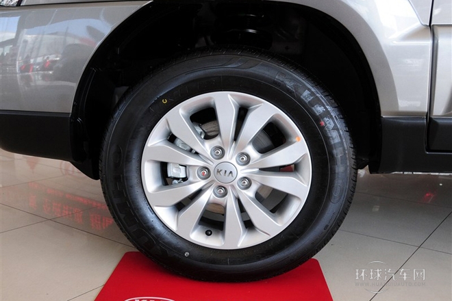 2013款 2.0L 手動兩驅版GL