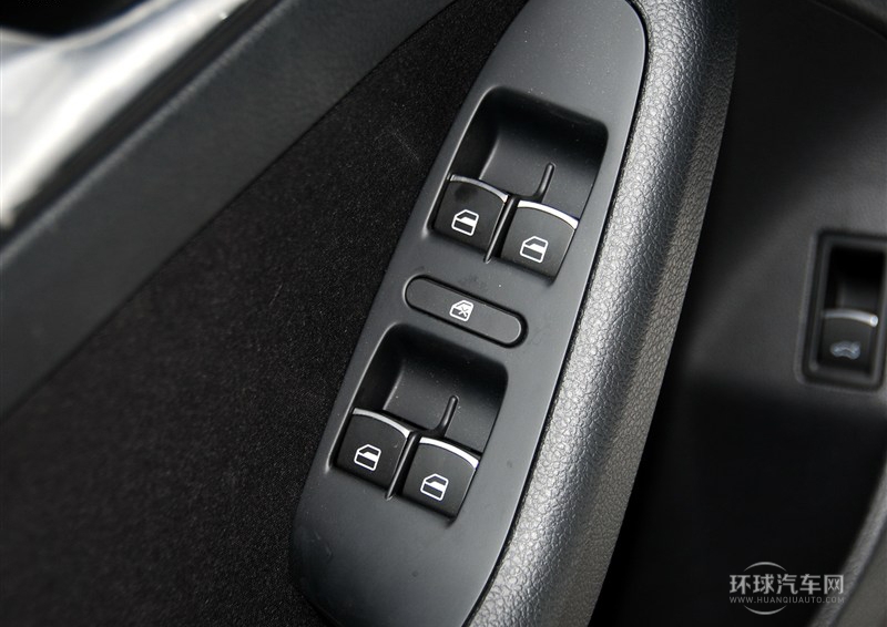 2014款 改款 1.4TSI 藍(lán)驅(qū)版