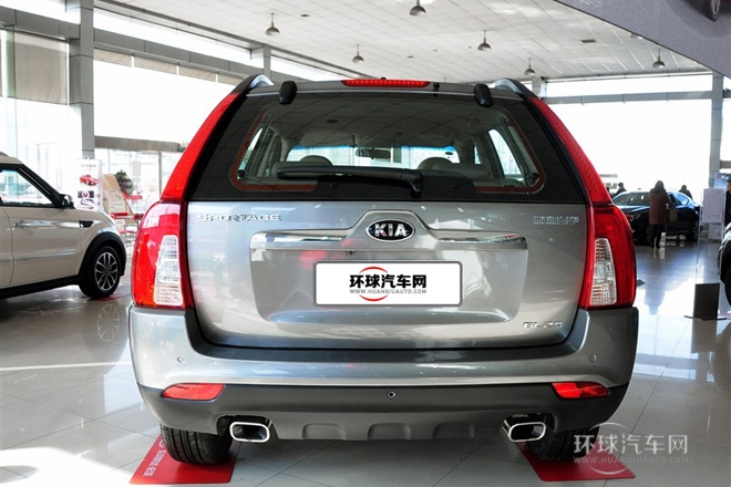 2013款 2.0L 手動兩驅(qū)版GL