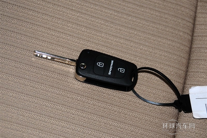 2013款 2.0L 自動兩驅版GL