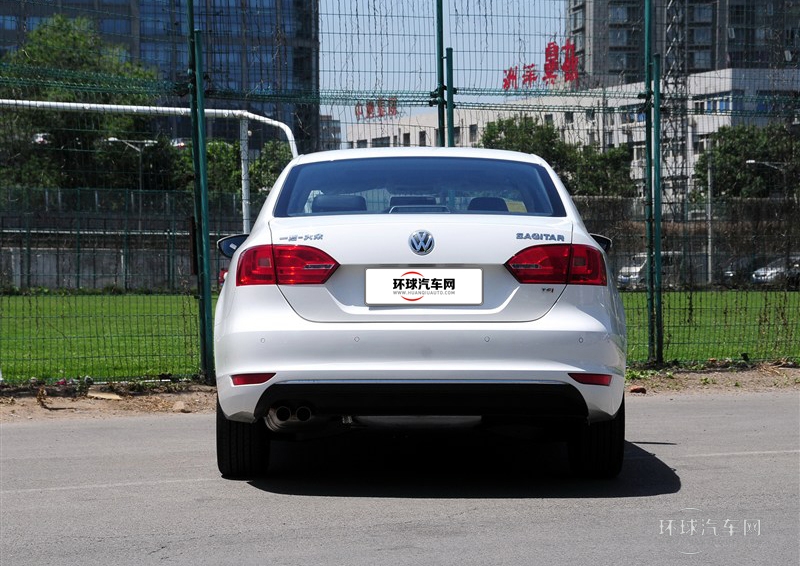 2014款 改款 1.4TSI 手動(dòng)豪華型