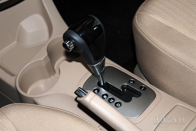 2013款 2.0L 自動兩驅版GL