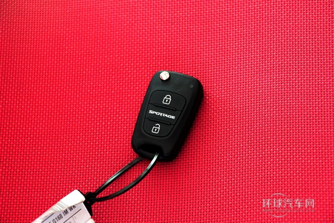 2013款 2.0L 手動兩驅版GLS