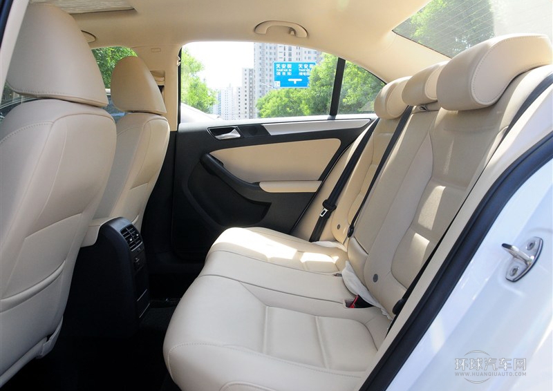 2014款 改款 1.6L 手動舒適型