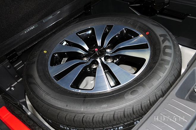 2013款 2.0L 自動兩驅版GLS